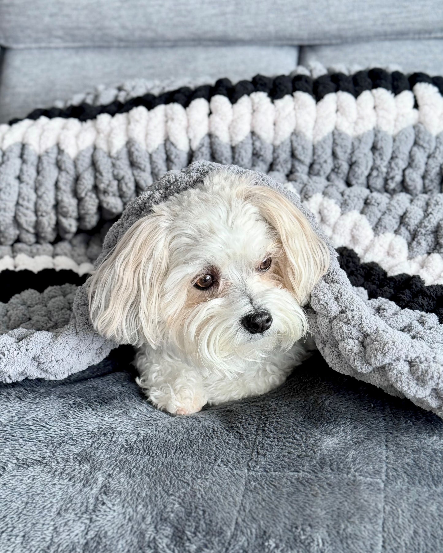 Hand-Knit Chunky Blanket (Grey Stripe)